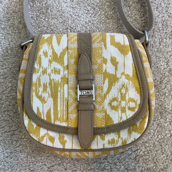 Toms Crossbody Canvas Bag - Picture 3 of 8